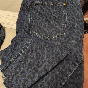 Judy Blue 22w Leopard print